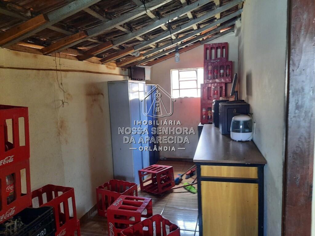 Casa com 2 quartos e 360 m² em Centro, Orlândia