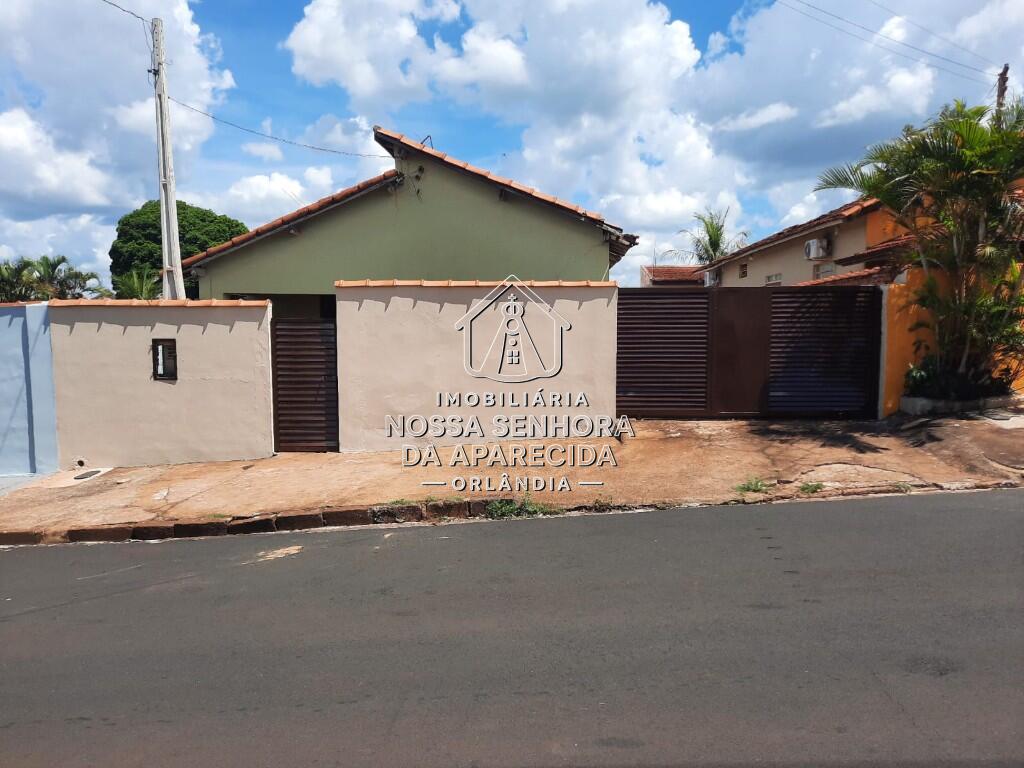 Casa com 2 quartos e 360 m² em Centro, Orlândia