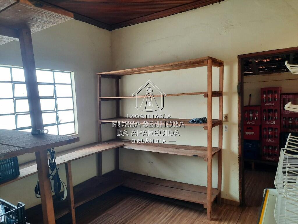 Casa com 2 quartos e 360 m² em Centro, Orlândia