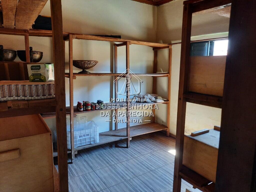 Casa com 2 quartos e 360 m² em Centro, Orlândia