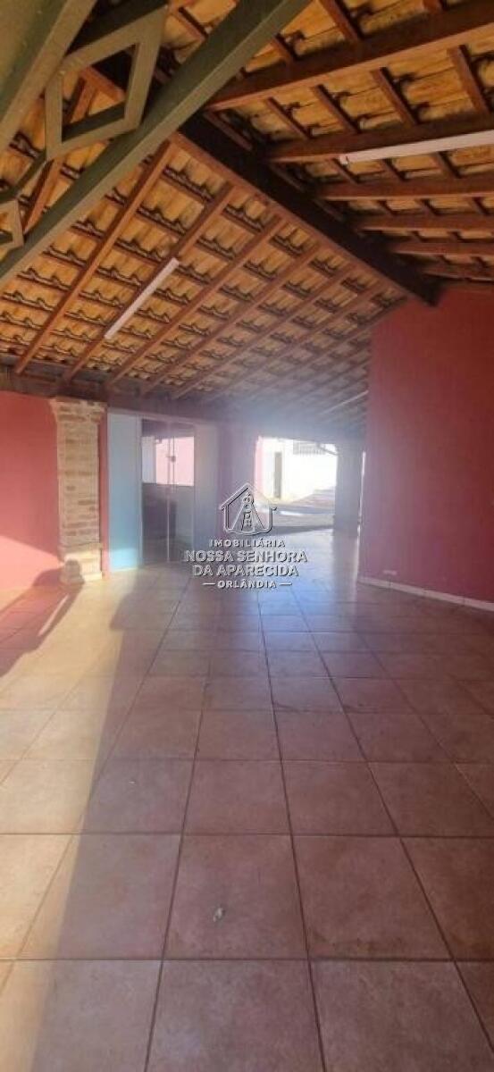 Casa com 4 quartos e 300 m² em Centro, Orlândia
