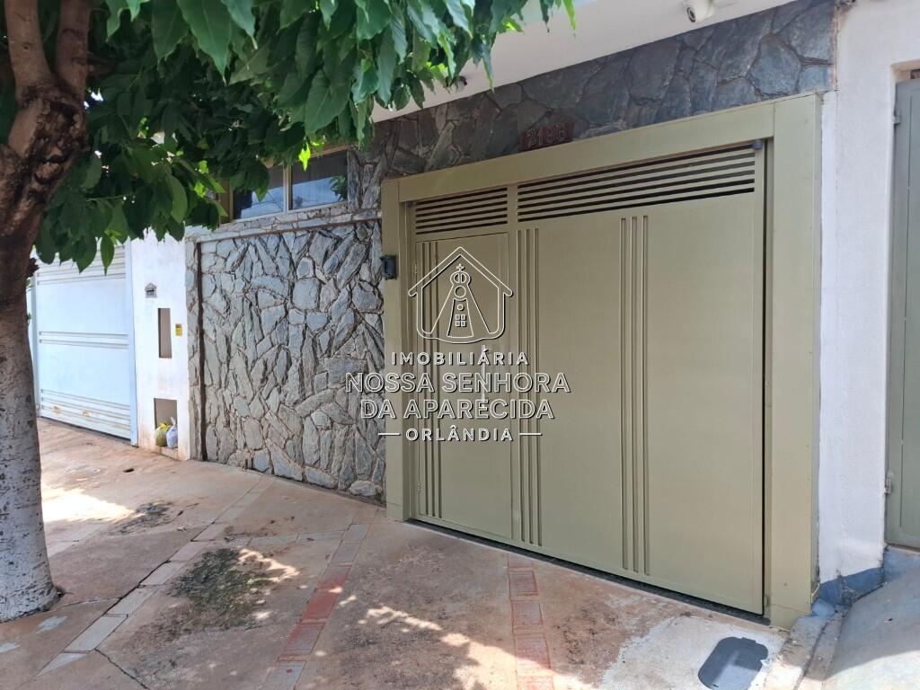 Casa com 3 quartos e 160 m² em Centro, Orlândia