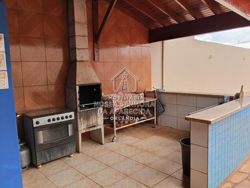 Casa com 2 quartos e 500 m² em Centro, Orlândia