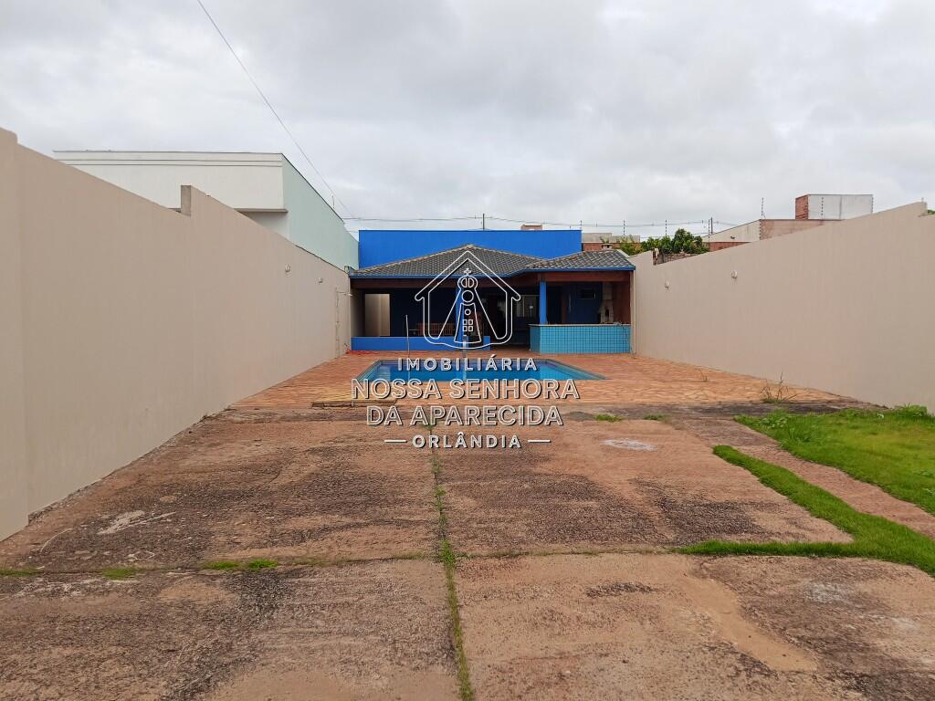Casa com 2 quartos e 500 m² em Centro, Orlândia