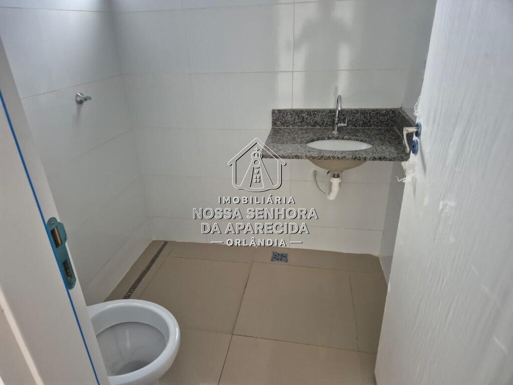 Casa com 2 quartos e 180 m² em Centro, Orlândia