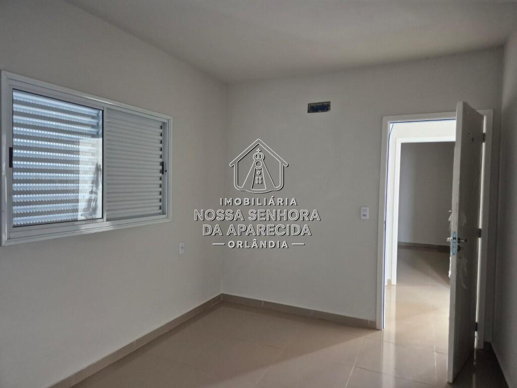 Casa com 2 quartos e 180 m² em Centro, Orlândia