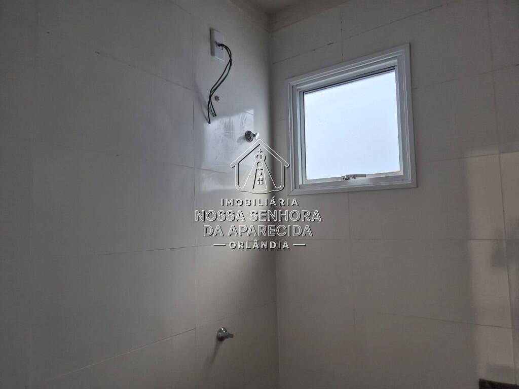 Casa com 2 quartos e 180 m² em Centro, Orlândia