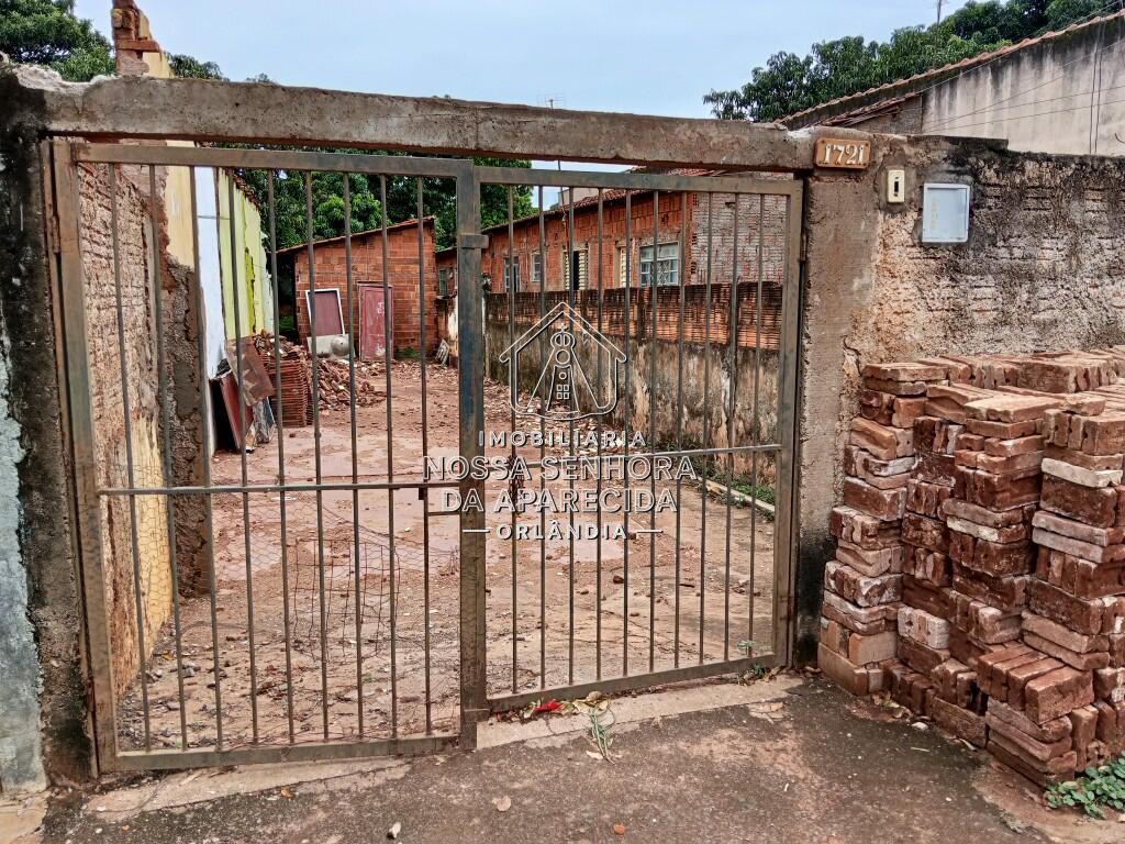 Casa com 2 quartos e 200 m² em Centro, Orlândia