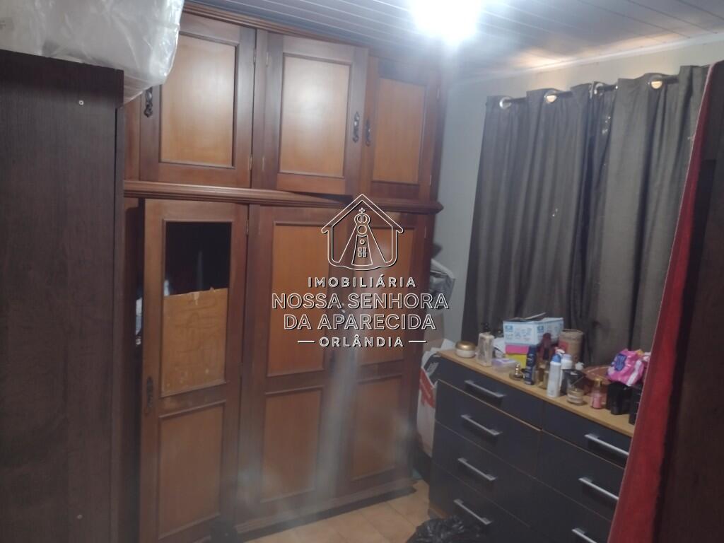 Casa com 4 quartos e 180 m² em Centro, Orlândia