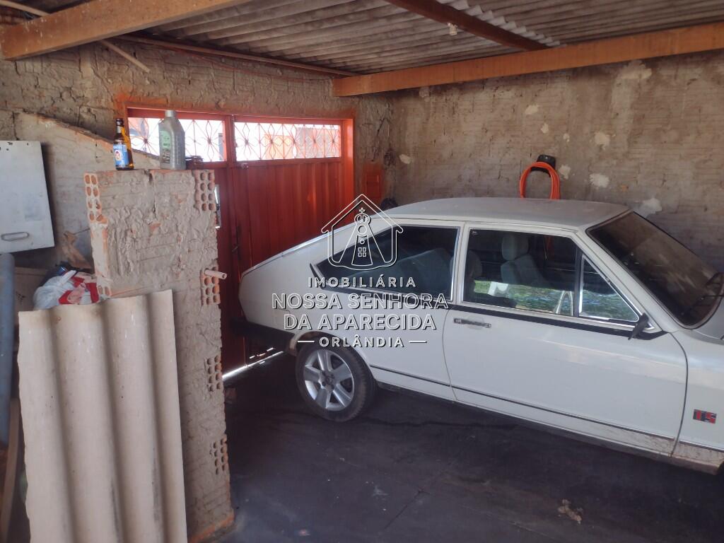 Casa com 4 quartos e 180 m² em Centro, Orlândia