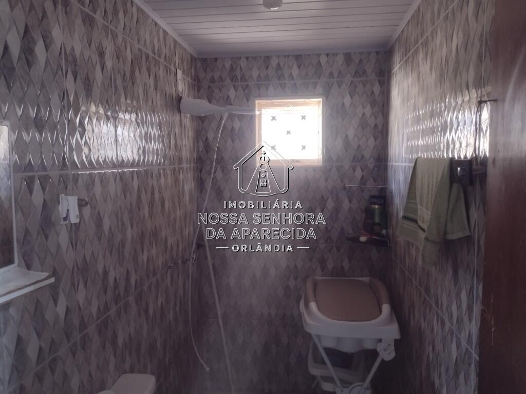 Casa com 4 quartos e 180 m² em Centro, Orlândia