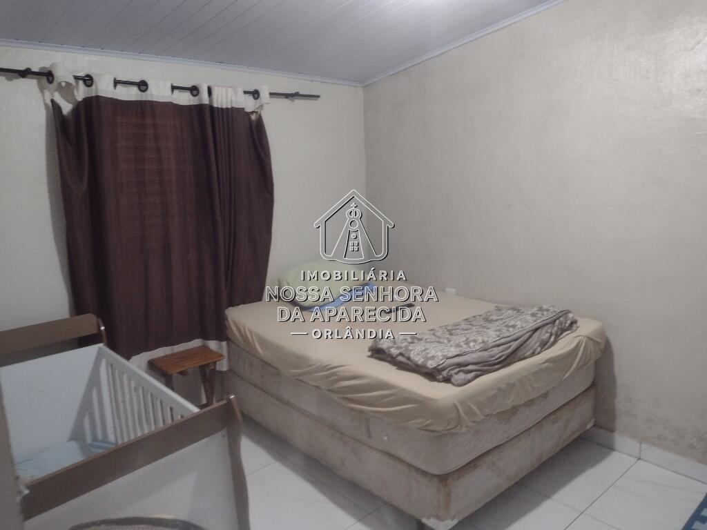 Casa com 4 quartos e 180 m² em Centro, Orlândia