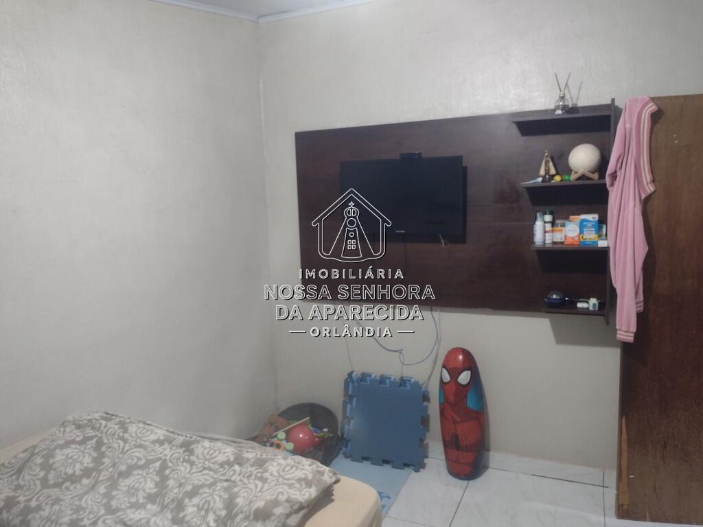 Casa com 4 quartos e 180 m² em Centro, Orlândia