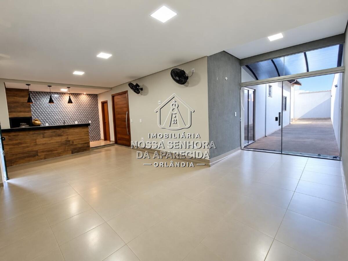Casa com 2 quartos e 200 m² em Centro, Orlândia