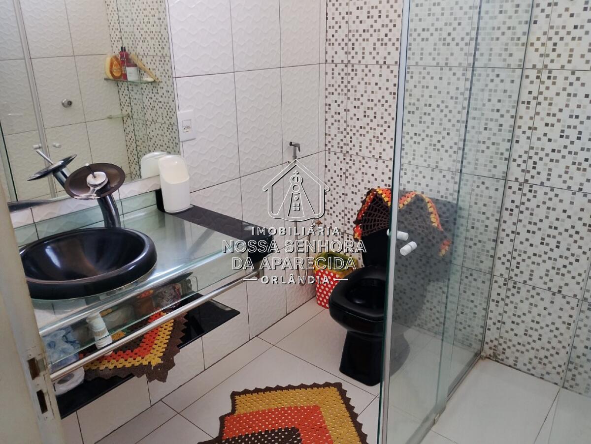 Casa com 2 quartos e 220 m² em Centro, Orlândia