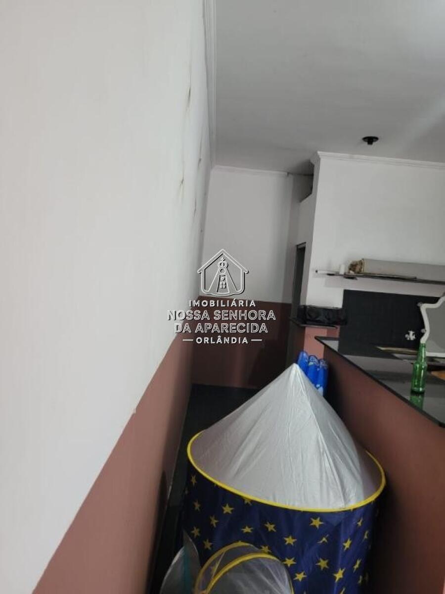 Casa com 2 quartos e 220 m² em Centro, Orlândia