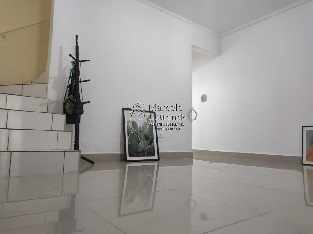 Casa com 2 quartos e 74 m² em Itaóca, Mongaguá