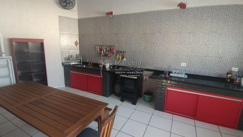 Casa com 6 quartos e 157 m² em Itaóca, Mongaguá