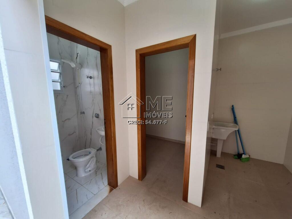 Casa com 4 quartos e 220 m² em Real, Praia Grande