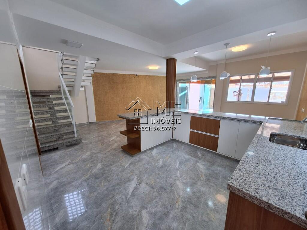 Casa com 4 quartos e 220 m² em Real, Praia Grande
