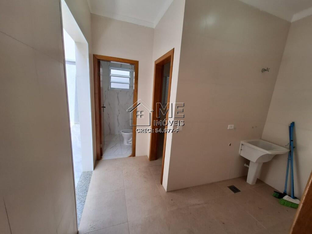 Casa com 4 quartos e 220 m² em Real, Praia Grande