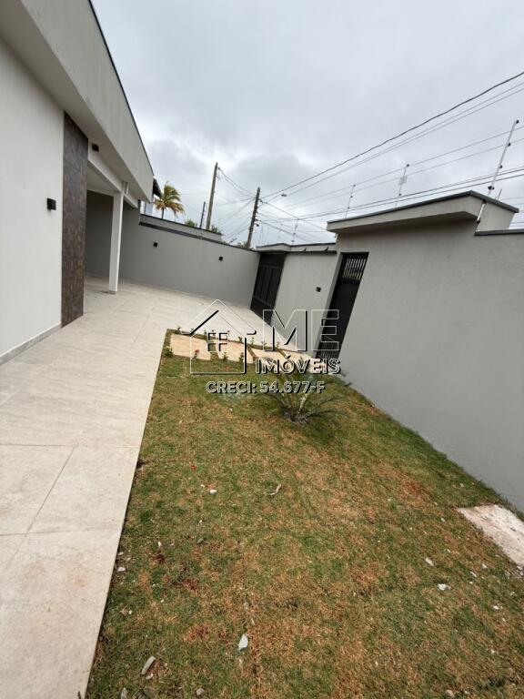 Casa com 3 quartos e 118 m² em Real, Praia Grande
