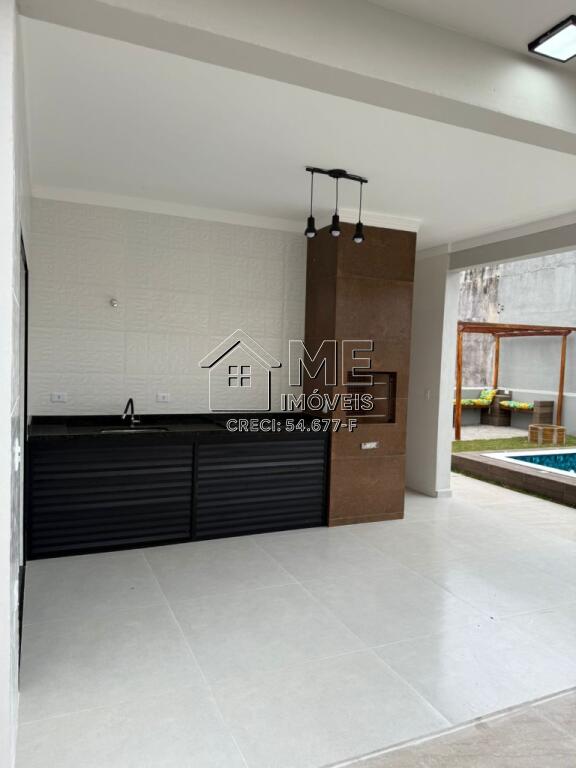 Casa com 3 quartos e 118 m² em Real, Praia Grande