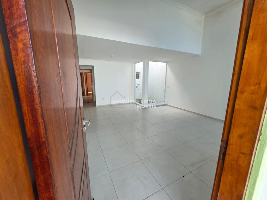 Casa com 3 quartos e 150 m² em Centro, Mongaguá