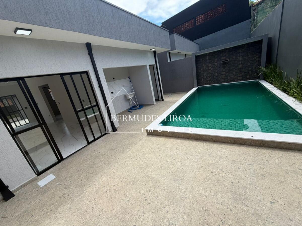 Casa com 2 quartos e 62 m² em Centro, Mongaguá
