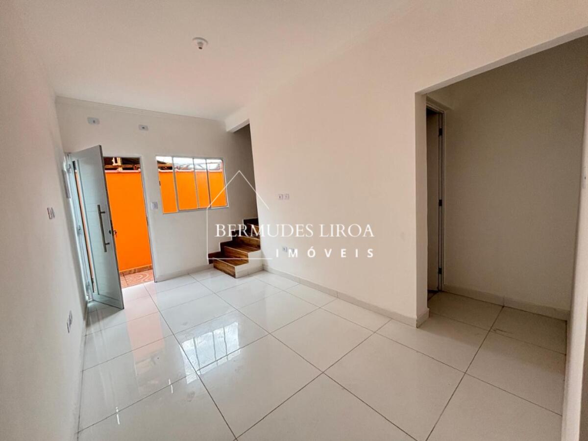 Casa com 2 quartos e 50 m² em Centro, Mongaguá