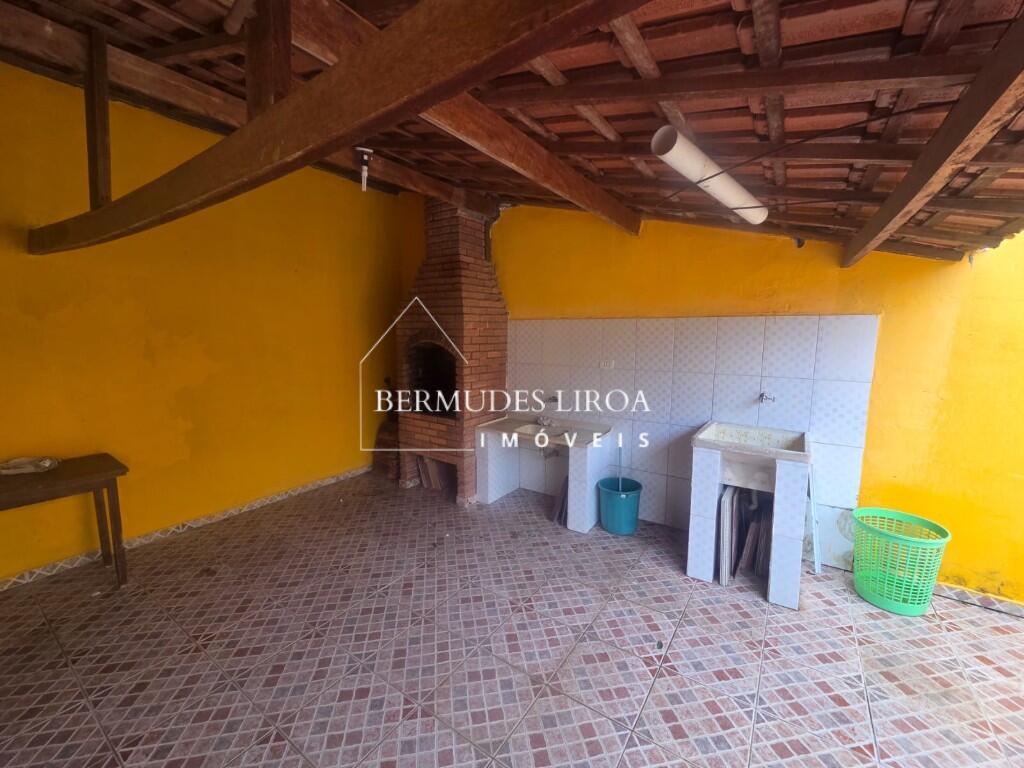 Casa com 1 quarto e 185 m² em Centro, Mongaguá