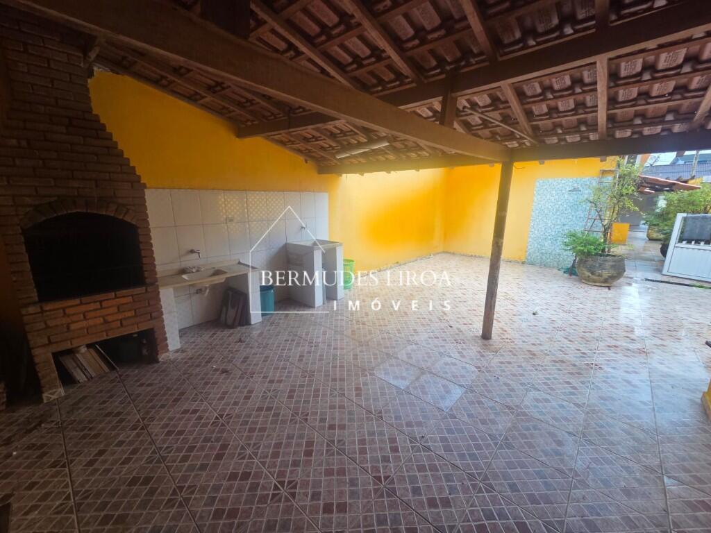 Casa com 1 quarto e 185 m² em Centro, Mongaguá