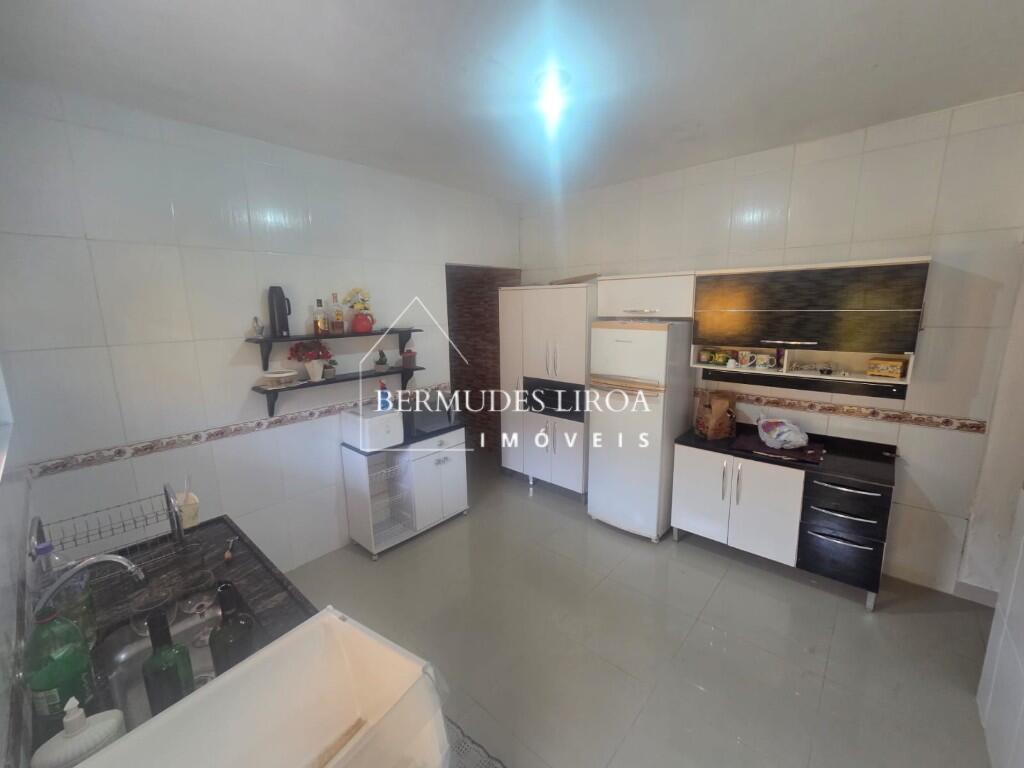 Casa com 1 quarto e 185 m² em Centro, Mongaguá