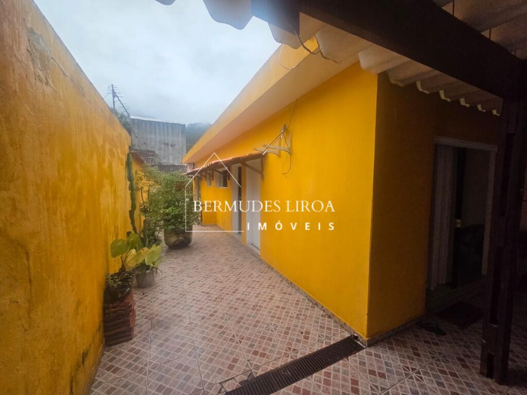 Casa com 1 quarto e 185 m² em Centro, Mongaguá