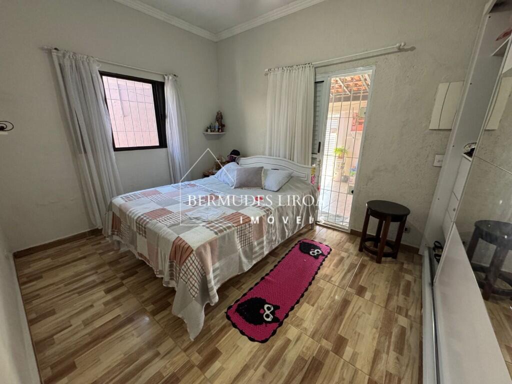 Casa com 3 quartos e 136 m² em Centro, Mongaguá