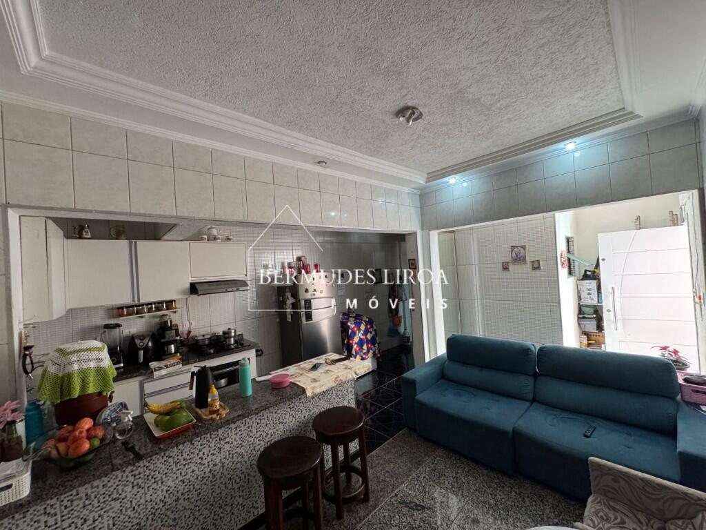 Casa com 3 quartos e 136 m² em Centro, Mongaguá
