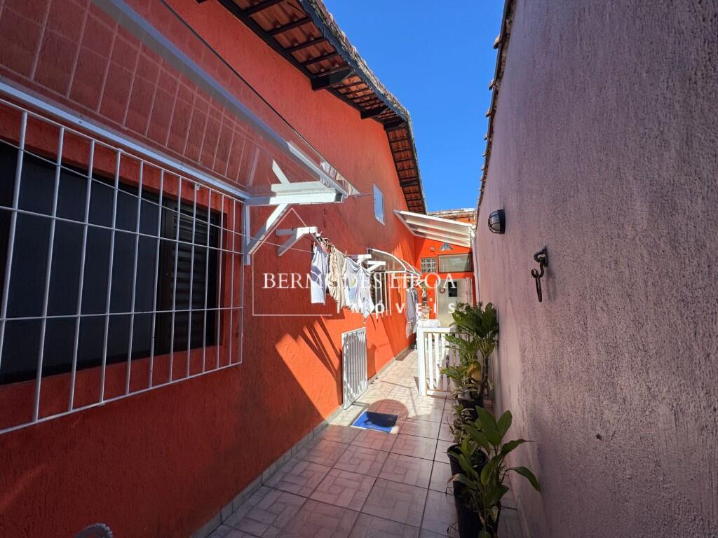 Casa com 3 quartos e 136 m² em Centro, Mongaguá