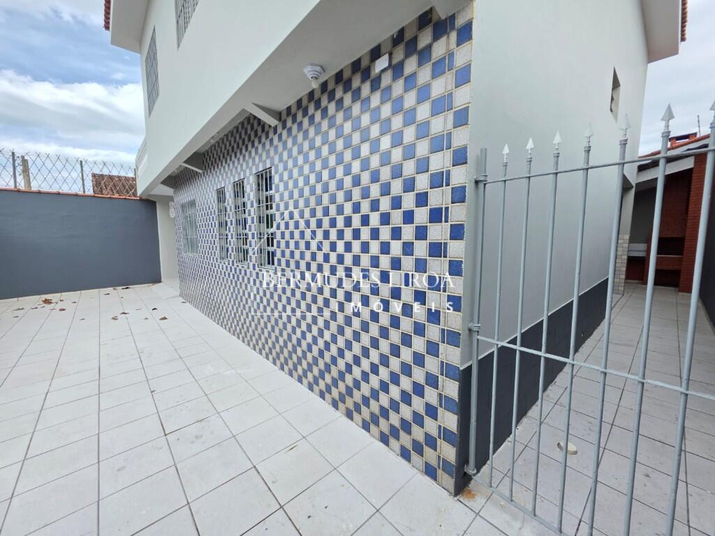 Casa com 3 quartos e 180 m² em Centro, Mongaguá