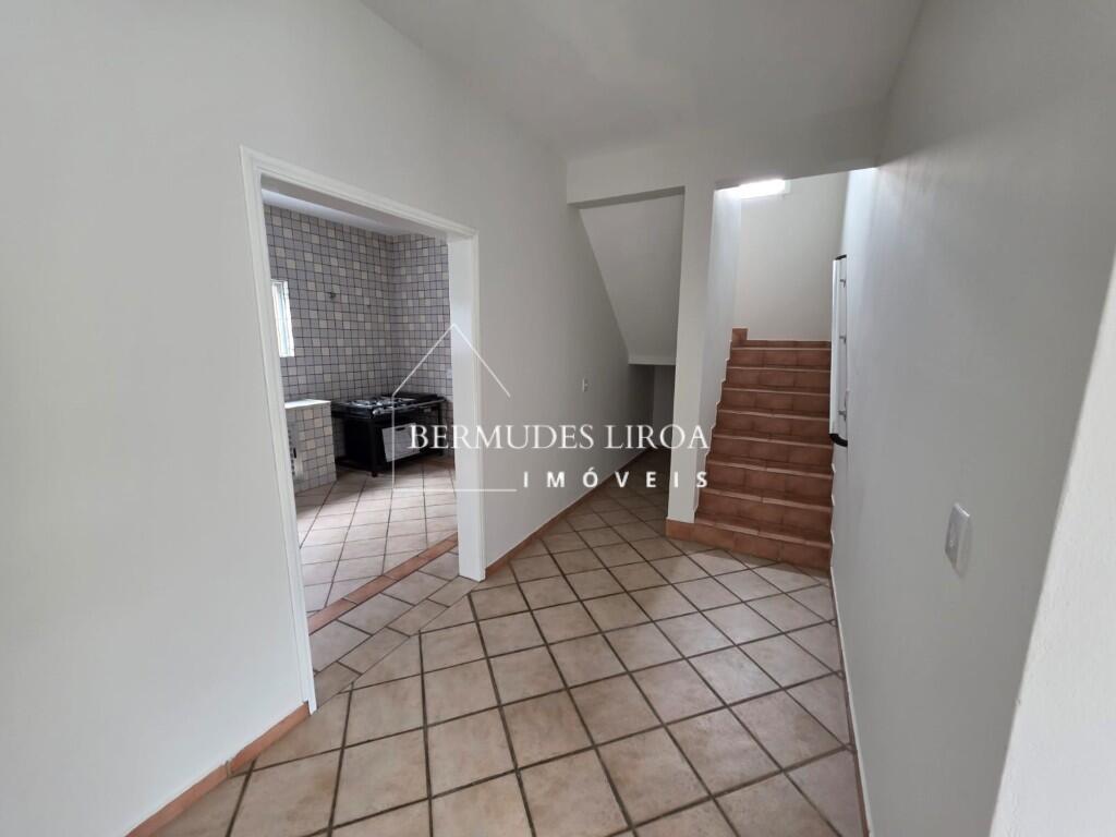 Casa com 3 quartos e 180 m² em Centro, Mongaguá
