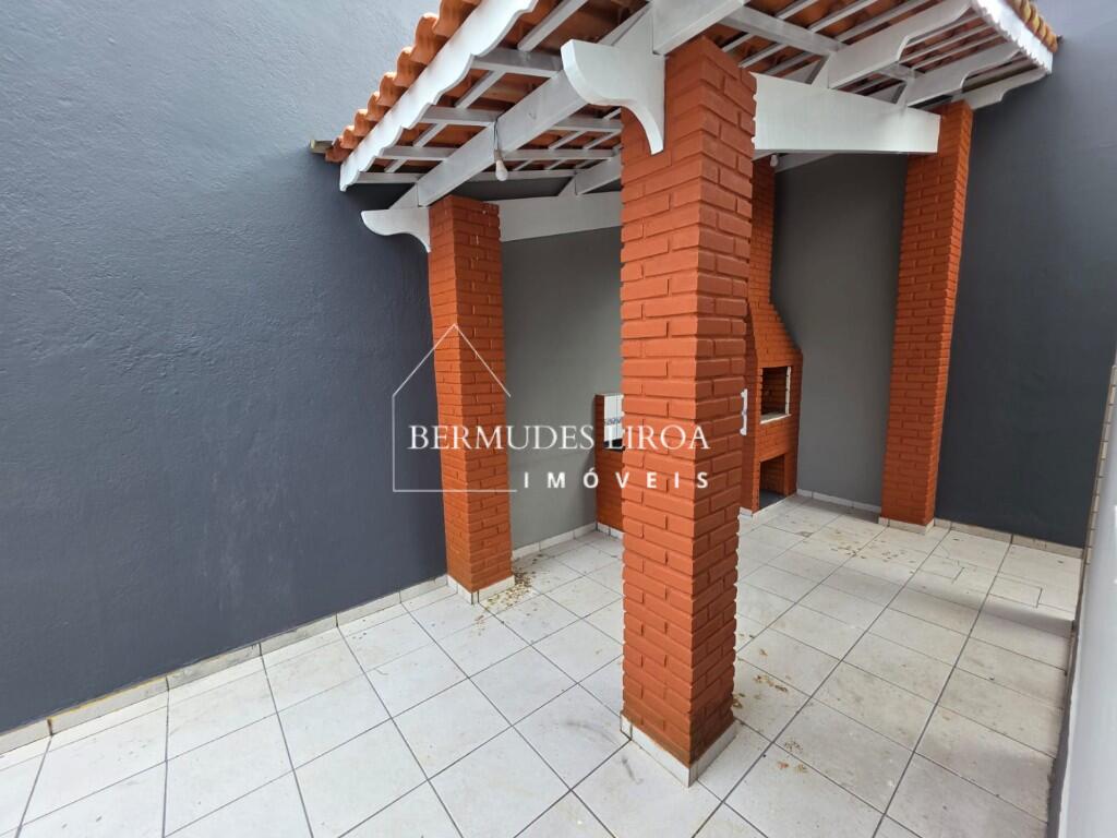 Casa com 3 quartos e 180 m² em Centro, Mongaguá