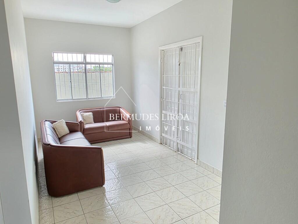 Casa com 3 quartos e 180 m² em Centro, Mongaguá