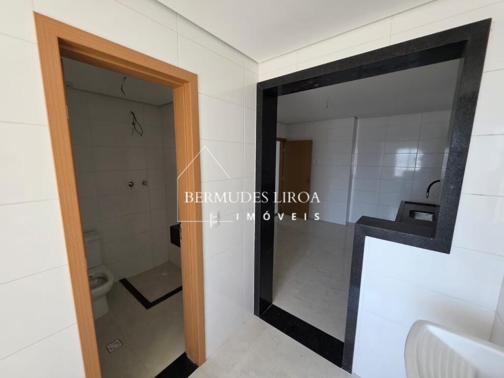 Apartamento com 3 quartos e 145 m² em Centro, Mongaguá