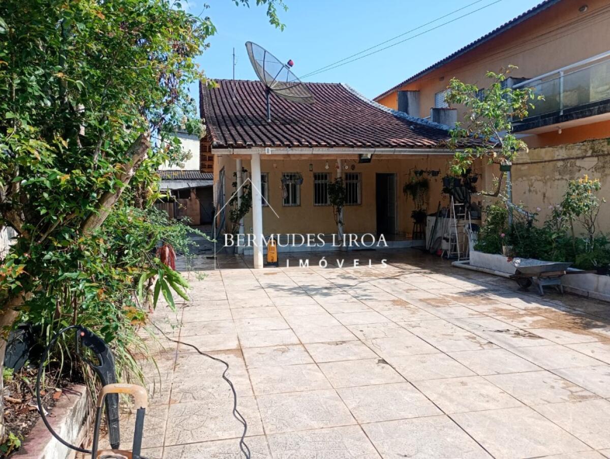 Casa com 2 quartos e 450 m² em Centro, Mongaguá