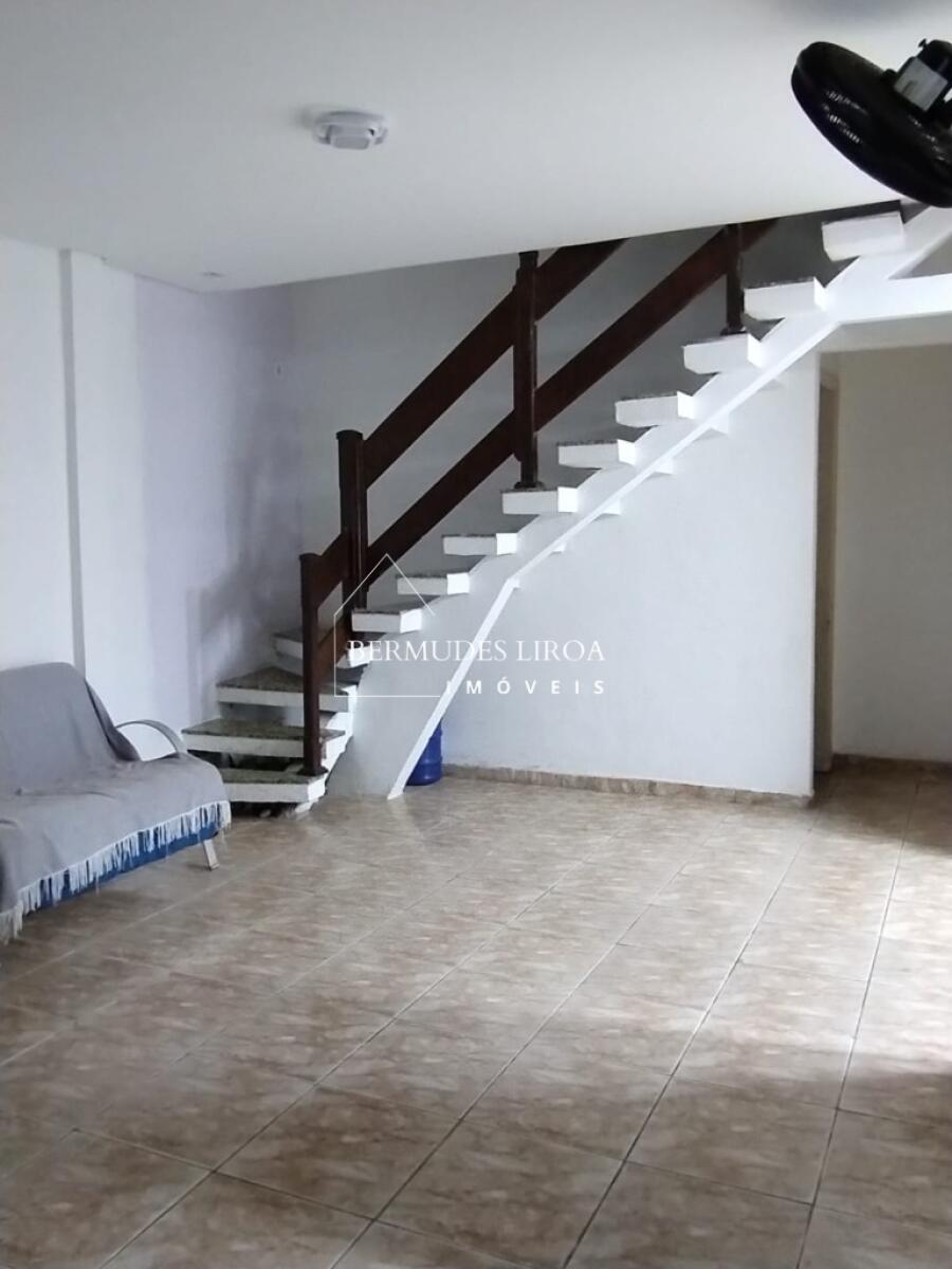 Casa com 6 quartos e 176 m² em Centro, Mongaguá