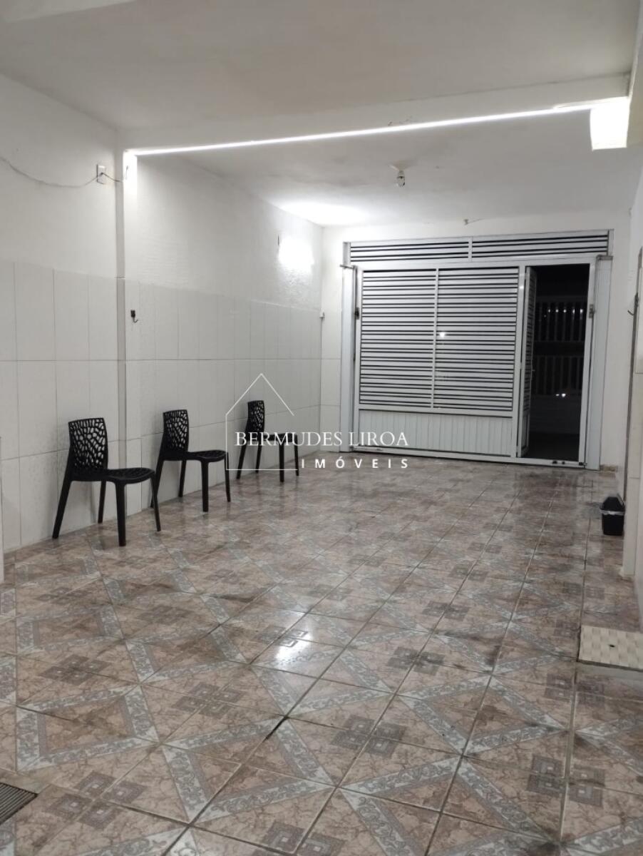 Casa com 6 quartos e 176 m² em Centro, Mongaguá