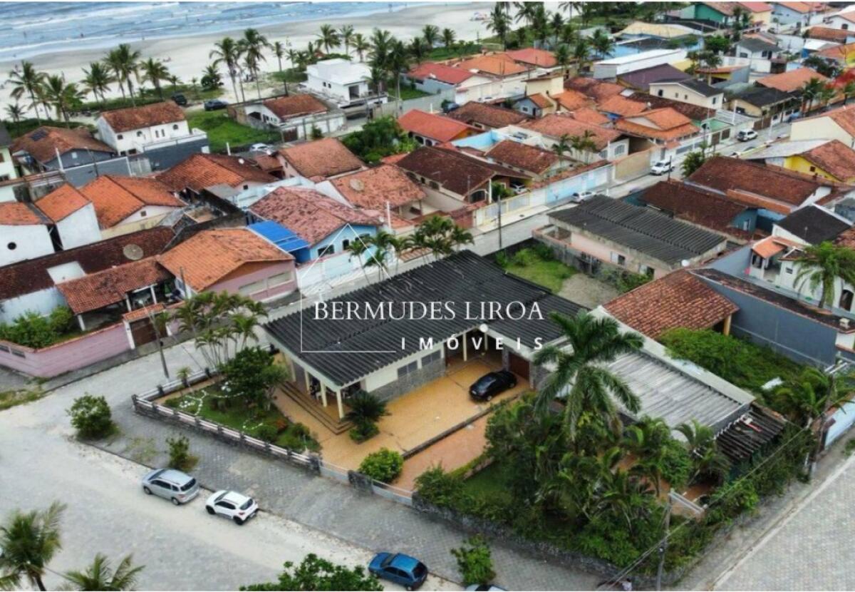 Casa com 5 quartos e 650 m² em Centro, Mongaguá