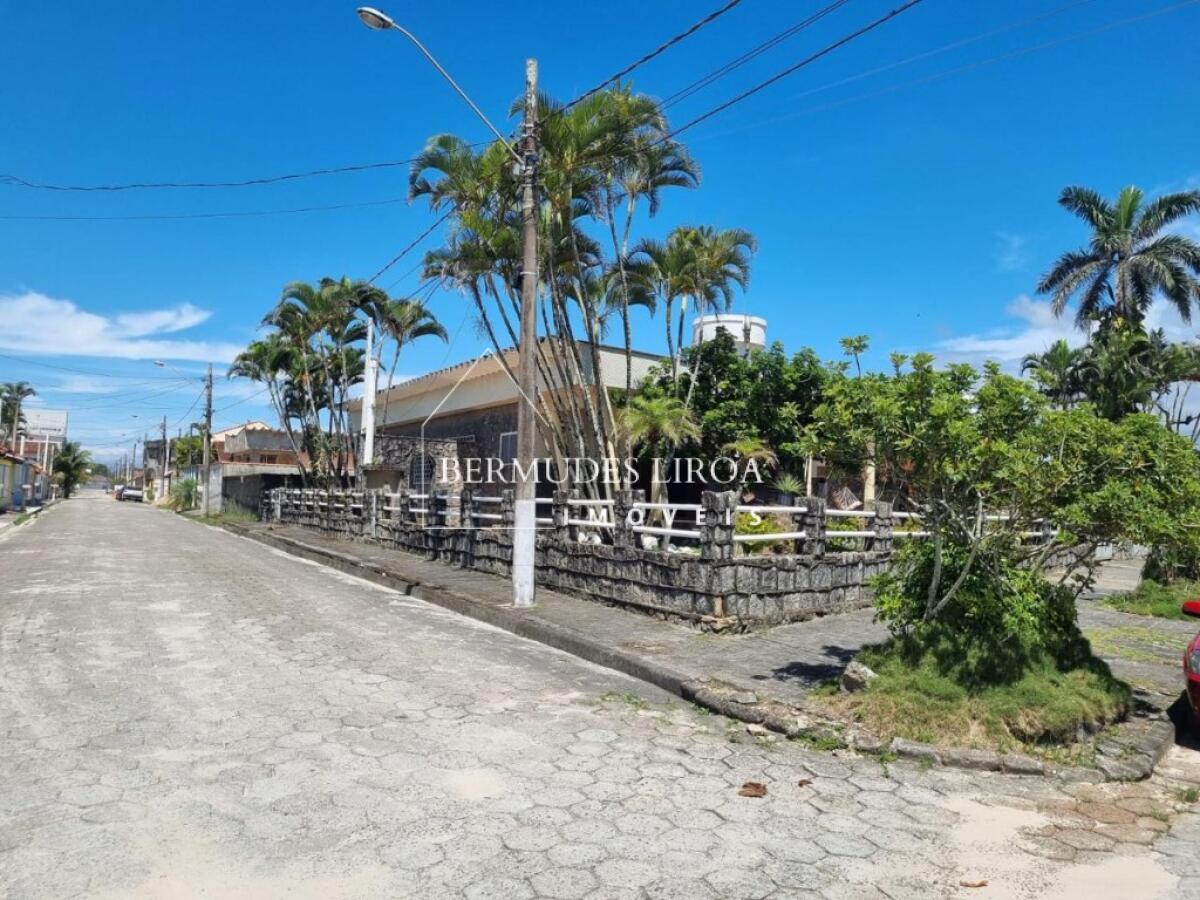 Casa com 5 quartos e 650 m² em Centro, Mongaguá
