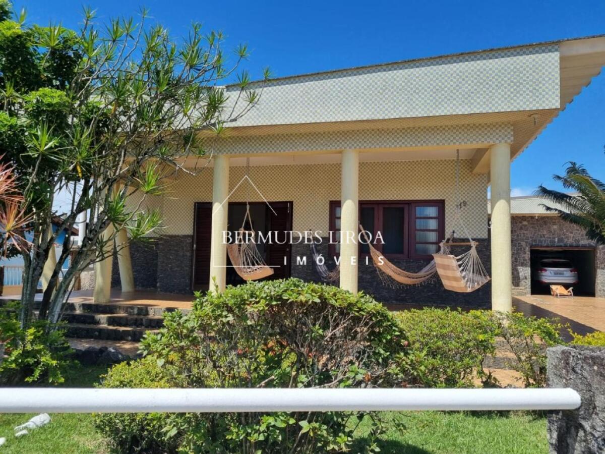 Casa com 5 quartos e 650 m² em Centro, Mongaguá