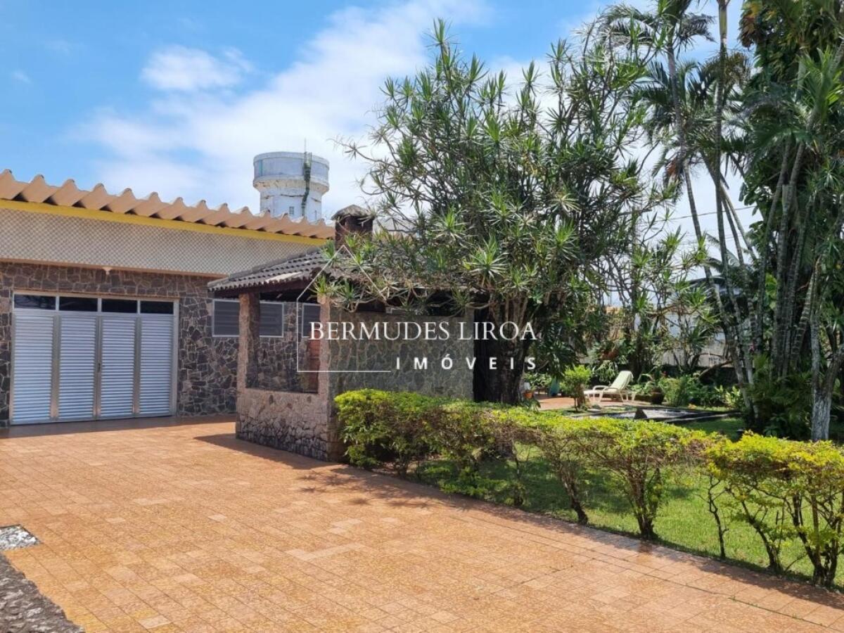 Casa com 5 quartos e 650 m² em Centro, Mongaguá