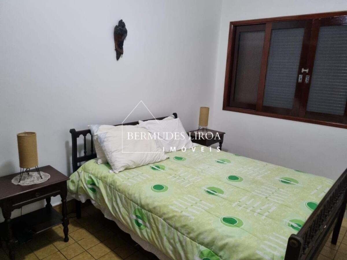 Casa com 5 quartos e 650 m² em Centro, Mongaguá